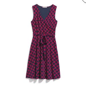 Super cute Navy & pink wrap dress, size M